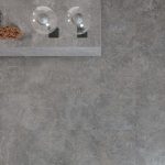 Graue Fliesen