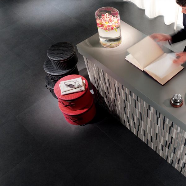 Anthracite 60x60 rect - Fliesen aus Feinsteinzeug für Hotel