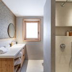 Gefliestes Badezimmer – Die Chalets Altaï