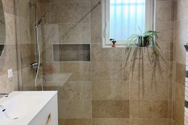 Gemütliches Badezimmer mit Tiber Gemütliches Badezimmer mit Tiber