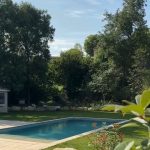 Geflieste Terrasse mit Abéa – Cédric Pierre Paysage