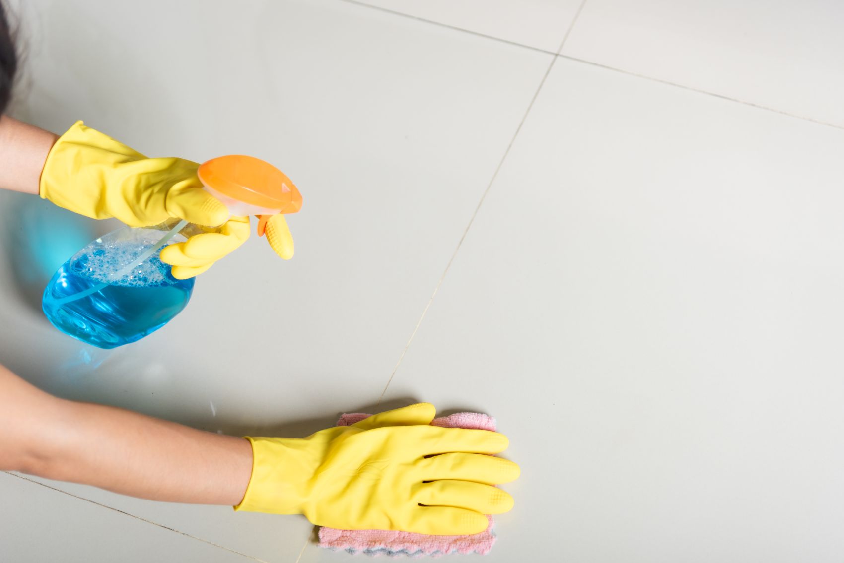 Fliesenreiniger