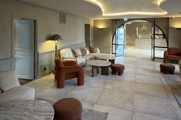 Renovierung der Empfangshalle des Hôtel Chabran