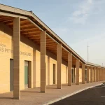 Festsaal und Kindertagesstätte in Anse – Studio Gardoni