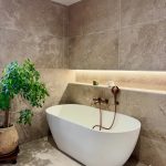 Helles und authentisches Badezimmer - Colombine Viallet Architecte